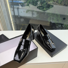 G988带飞机盒Chane*26ss夏季新款玛丽珍单鞋 温柔名媛的氛围感缓缓蔓延,圆润鞋头搭配精巧的小蝴蝶结,撞色双C贴 G988带飞机盒Chane*26ss夏季新款玛丽珍单鞋 温柔名媛的氛围感缓缓蔓延,圆润鞋头搭配精巧的小蝴蝶结,撞色双C贴