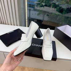 G988带飞机盒Chane*26ss夏季新款玛丽珍单鞋 温柔名媛的氛围感缓缓蔓延,圆润鞋头搭配精巧的小蝴蝶结,撞色双C贴 G988带飞机盒Chane*26ss夏季新款玛丽珍单鞋 温柔名媛的氛围感缓缓蔓延,圆润鞋头搭配精巧的小蝴蝶结,撞色双C贴