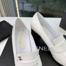 G988带飞机盒Chane*26ss夏季新款玛丽珍单鞋 温柔名媛的氛围感缓缓蔓延,圆润鞋头搭配精巧的小蝴蝶结,撞色双C贴 G988带飞机盒Chane*26ss夏季新款玛丽珍单鞋 温柔名媛的氛围感缓缓蔓延,圆润鞋头搭配精巧的小蝴蝶结,撞色双C贴
