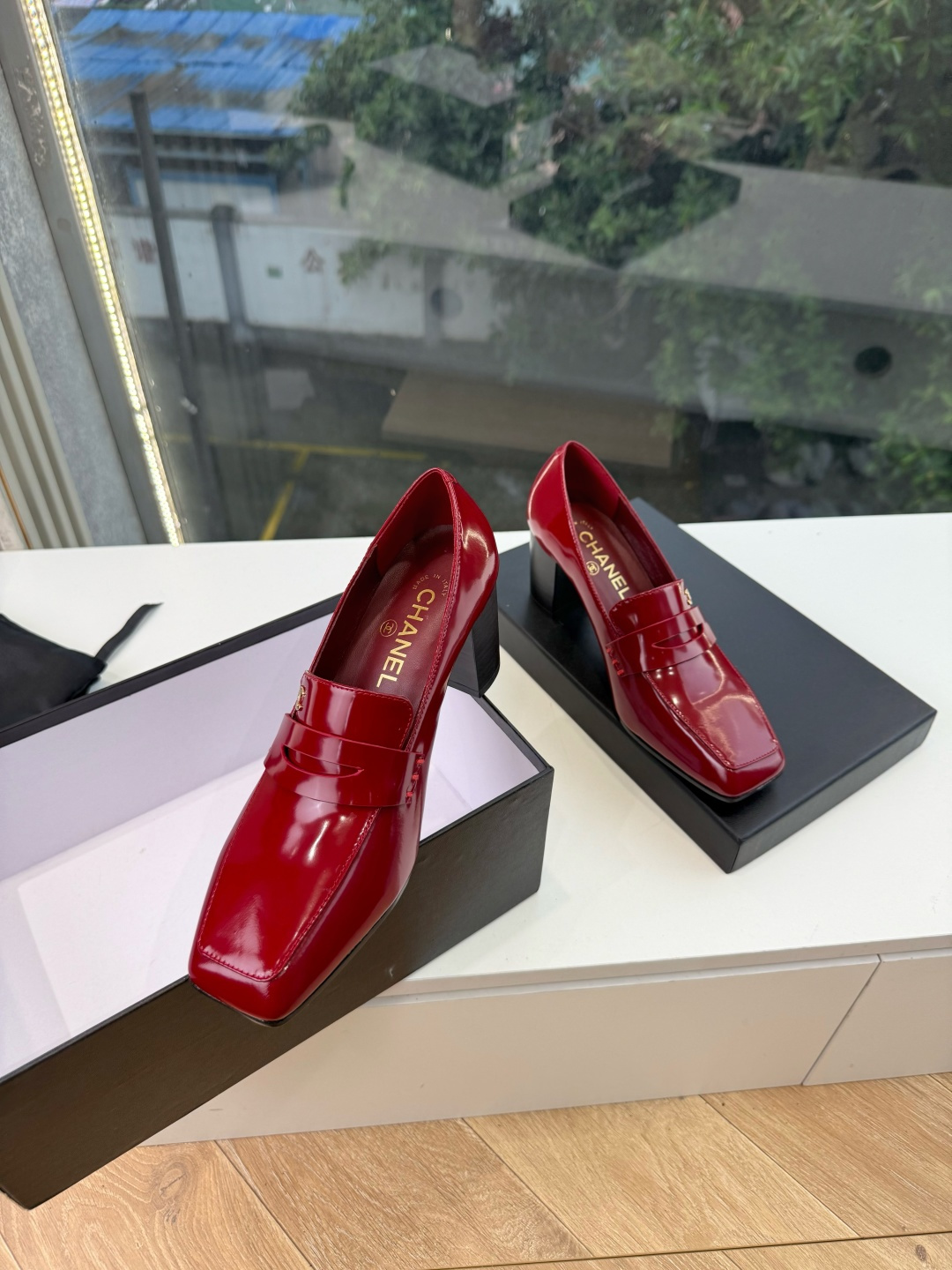 G988带飞机盒Chane*26ss夏季新款玛丽珍单鞋 温柔名媛的氛围感缓缓蔓延，圆润鞋头搭配精巧的小蝴蝶结，撞色双C贴