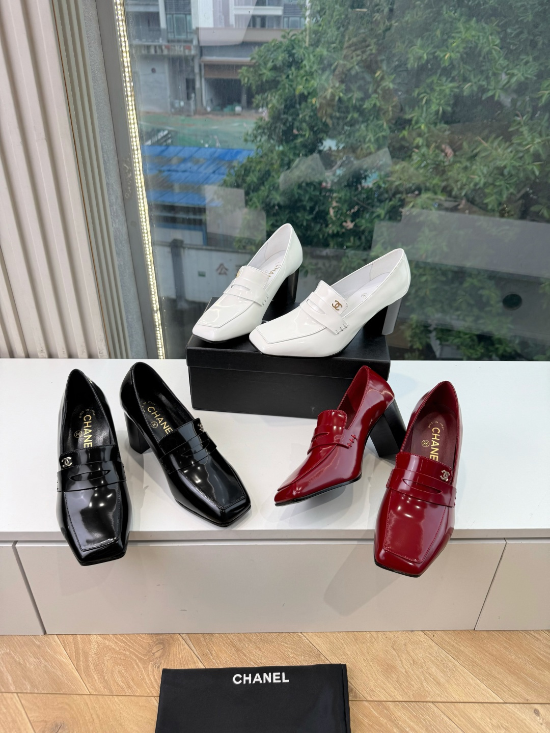 G988带飞机盒Chane*26ss夏季新款玛丽珍单鞋 温柔名媛的氛围感缓缓蔓延，圆润鞋头搭配精巧的小蝴蝶结，撞色双C贴