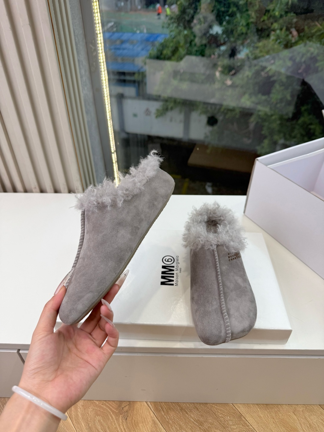 G077代购级别5Maison Margie马吉拉平底复古玛丽珍复古包头穆勒鞋棒了的版本 非常不好做!马吉拉分趾鞋又被推 G077代购级别5Maison Margie马吉拉平底复古玛丽珍复古包头穆勒鞋棒了的版本 非常不好做!马吉拉分趾鞋又被推