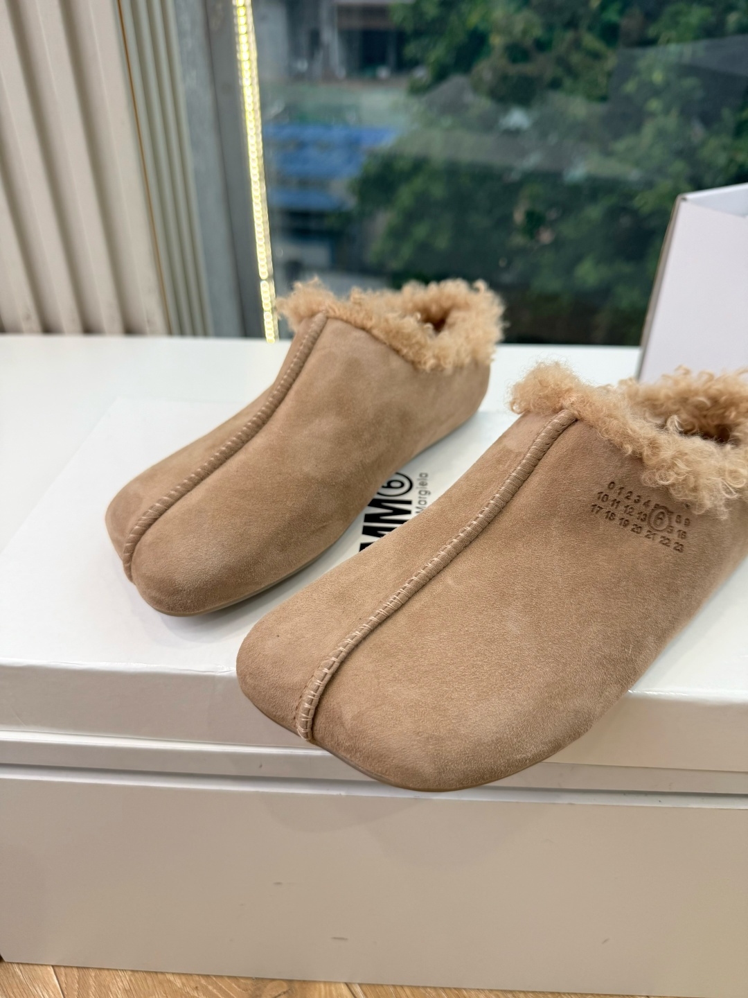 G077代购级别5Maison Margie马吉拉平底复古玛丽珍复古包头穆勒鞋棒了的版本 非常不好做!马吉拉分趾鞋又被推 G077代购级别5Maison Margie马吉拉平底复古玛丽珍复古包头穆勒鞋棒了的版本 非常不好做!马吉拉分趾鞋又被推