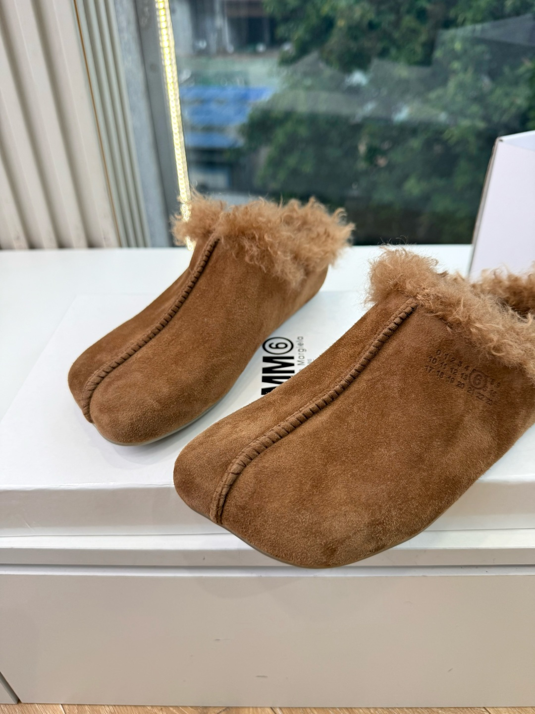 G077代购级别5Maison Margie马吉拉平底复古玛丽珍复古包头穆勒鞋棒了的版本 非常不好做!马吉拉分趾鞋又被推 G077代购级别5Maison Margie马吉拉平底复古玛丽珍复古包头穆勒鞋棒了的版本 非常不好做!马吉拉分趾鞋又被推