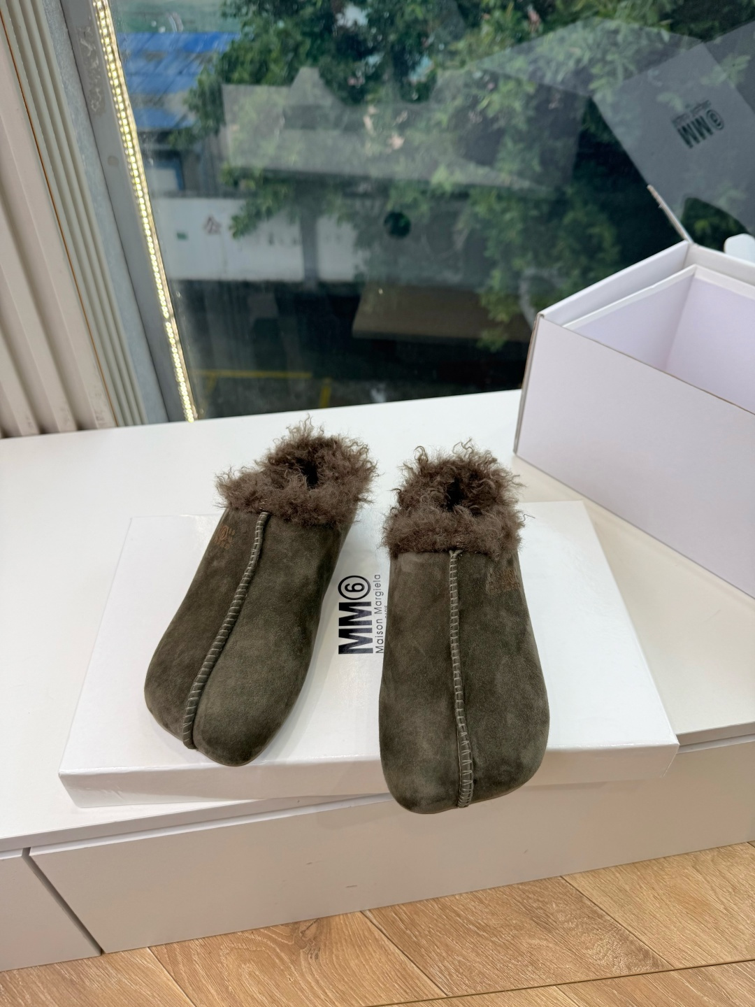G077代购级别5Maison Margie马吉拉平底复古玛丽珍复古包头穆勒鞋棒了的版本 非常不好做！马吉拉分趾鞋又被推