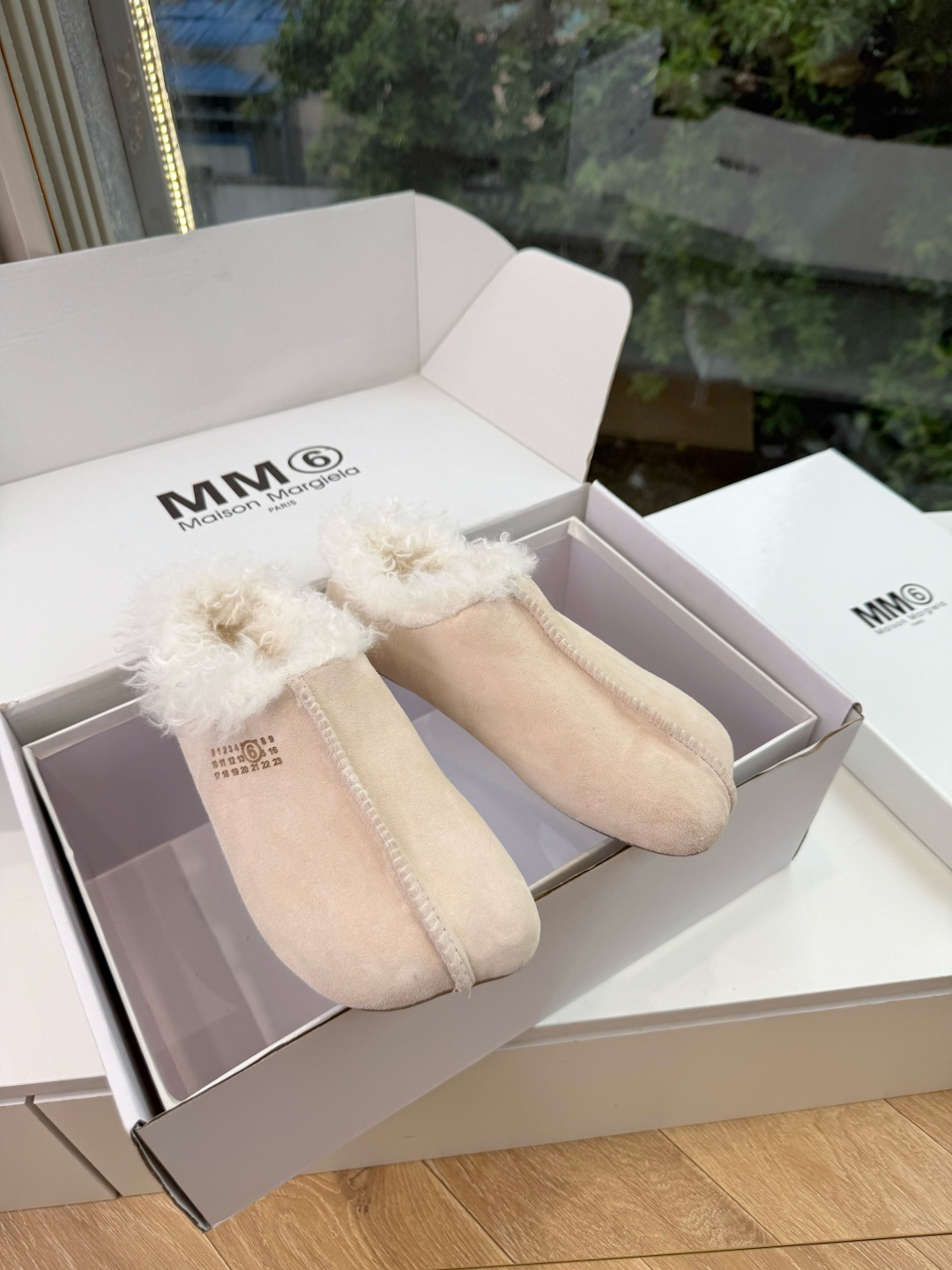 G077代购级别5Maison Margie马吉拉平底复古玛丽珍复古包头穆勒鞋棒了的版本 非常不好做!马吉拉分趾鞋又被推 G077代购级别5Maison Margie马吉拉平底复古玛丽珍复古包头穆勒鞋棒了的版本 非常不好做!马吉拉分趾鞋又被推