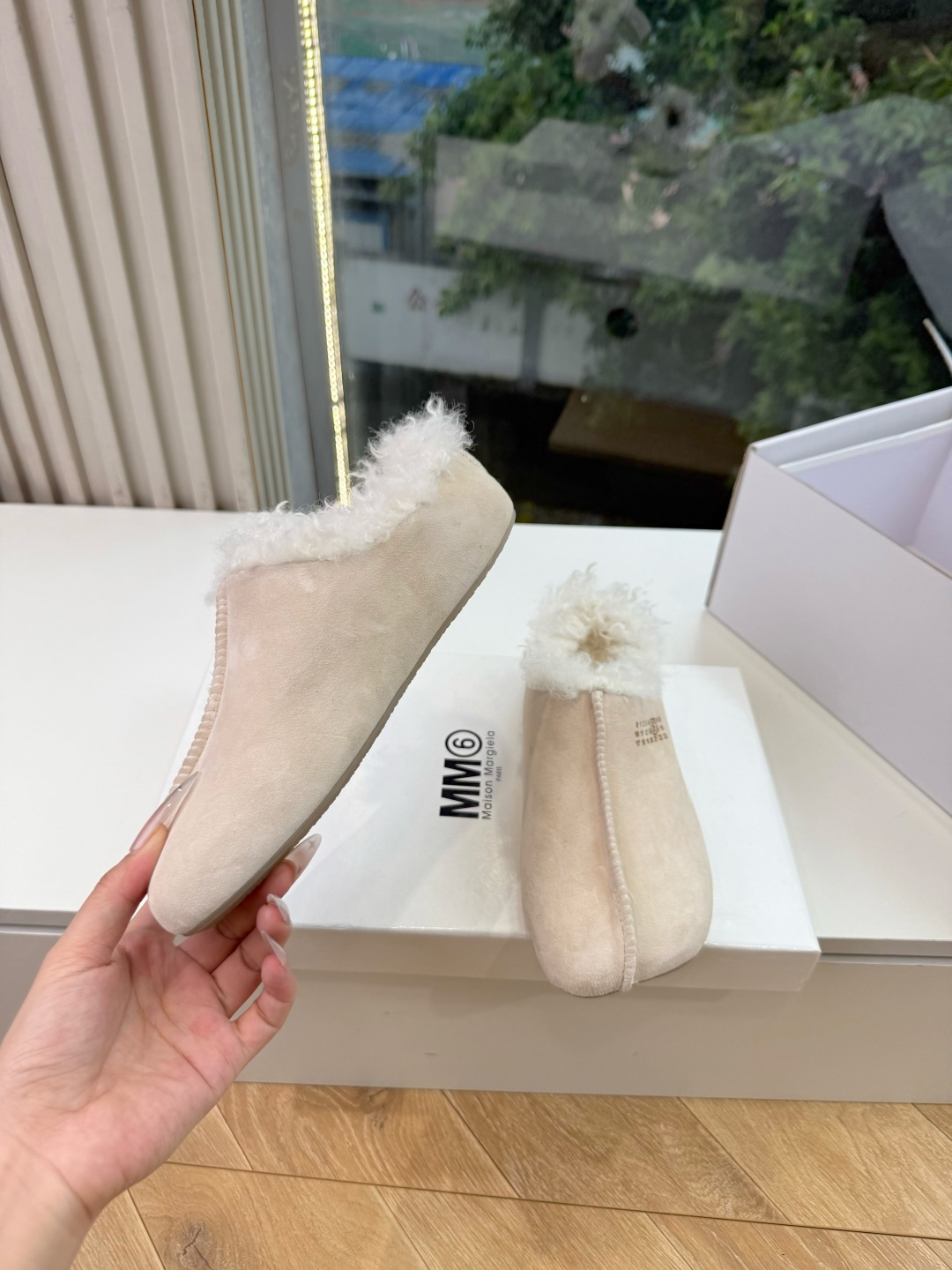 G077代购级别5Maison Margie马吉拉平底复古玛丽珍复古包头穆勒鞋棒了的版本 非常不好做!马吉拉分趾鞋又被推 G077代购级别5Maison Margie马吉拉平底复古玛丽珍复古包头穆勒鞋棒了的版本 非常不好做!马吉拉分趾鞋又被推