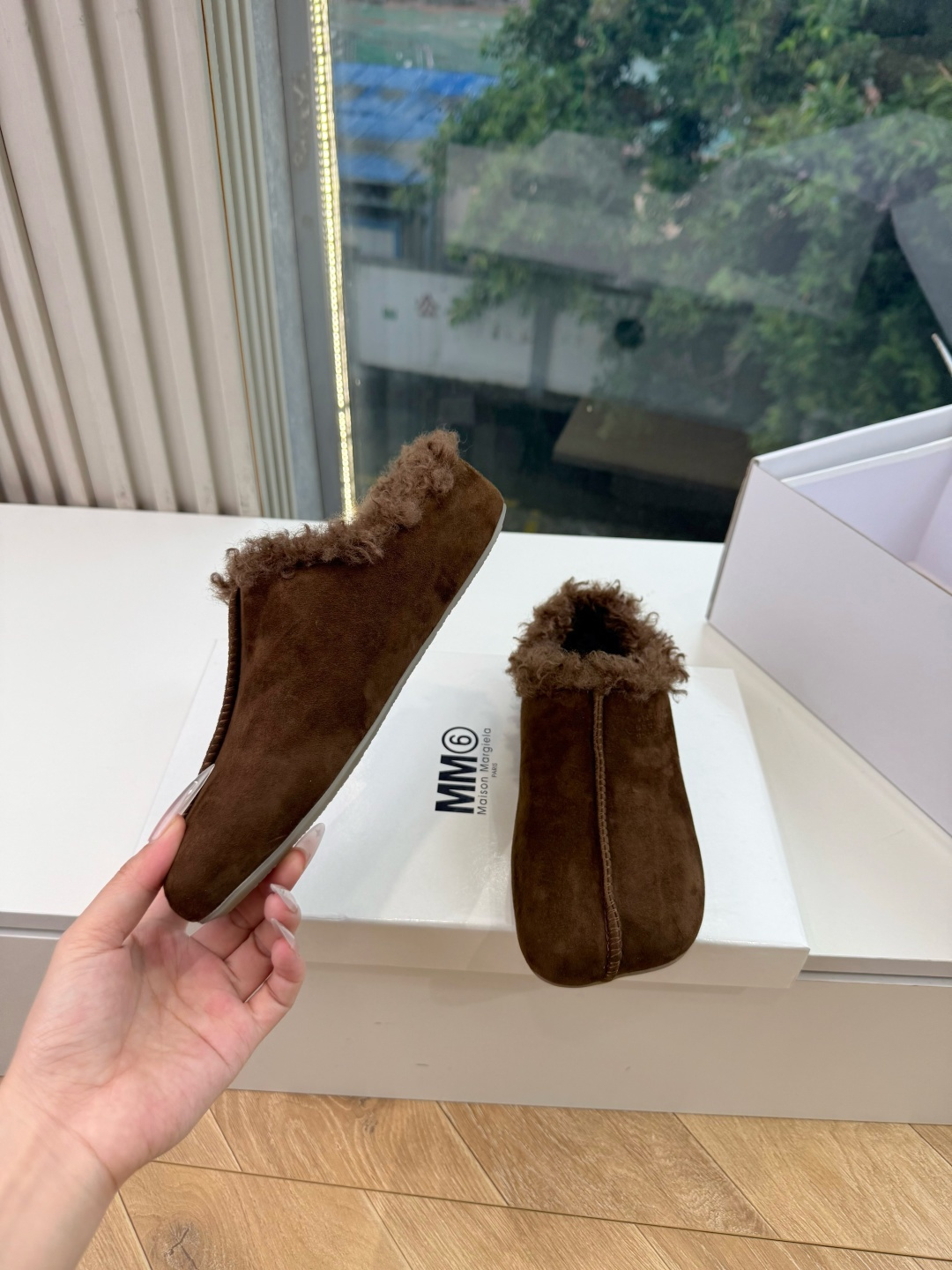 G077代购级别5Maison Margie马吉拉平底复古玛丽珍复古包头穆勒鞋棒了的版本 非常不好做!马吉拉分趾鞋又被推 G077代购级别5Maison Margie马吉拉平底复古玛丽珍复古包头穆勒鞋棒了的版本 非常不好做!马吉拉分趾鞋又被推