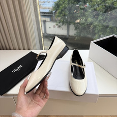 G339顶级品质 2026春夏新款玛丽半拖 Celine新款包头穆勒单鞋优雅又低调迷人 上脚真的超级显瘦超级美 C家特 G339顶级品质 2026春夏新款玛丽半拖 Celine新款包头穆勒单鞋优雅又低调迷人 上脚真的超级显瘦超级美 C家特