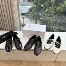 G339顶级品质 2026春夏新款玛丽半拖 Celine新款包头穆勒单鞋优雅又低调迷人 上脚真的超级显瘦超级美 C家特 G339顶级品质 2026春夏新款玛丽半拖 Celine新款包头穆勒单鞋优雅又低调迷人 上脚真的超级显瘦超级美 C家特