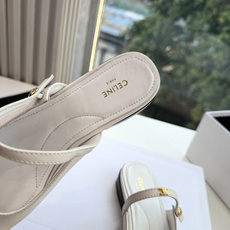 G339顶级品质 2026春夏新款玛丽半拖 Celine新款包头穆勒单鞋优雅又低调迷人 上脚真的超级显瘦超级美 C家特 G339顶级品质 2026春夏新款玛丽半拖 Celine新款包头穆勒单鞋优雅又低调迷人 上脚真的超级显瘦超级美 C家特