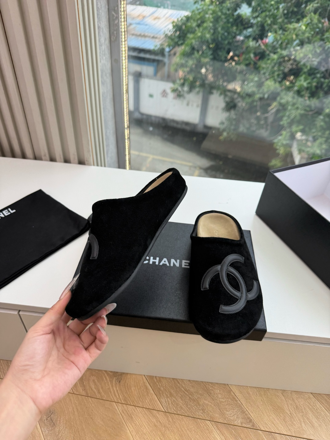 G012😀CHANEL* 香奈儿小香2026专柜同步新包头穆勒拖鞋 极简设计 超好搭配的日常款、无论高度 质感都无可挑剔
