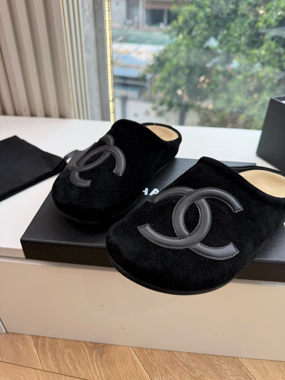 G012😀CHANEL* 香奈儿小香2026专柜同步新包头穆勒拖鞋 极简设计 超好搭配的日常款、无论高度 质感都无可挑剔