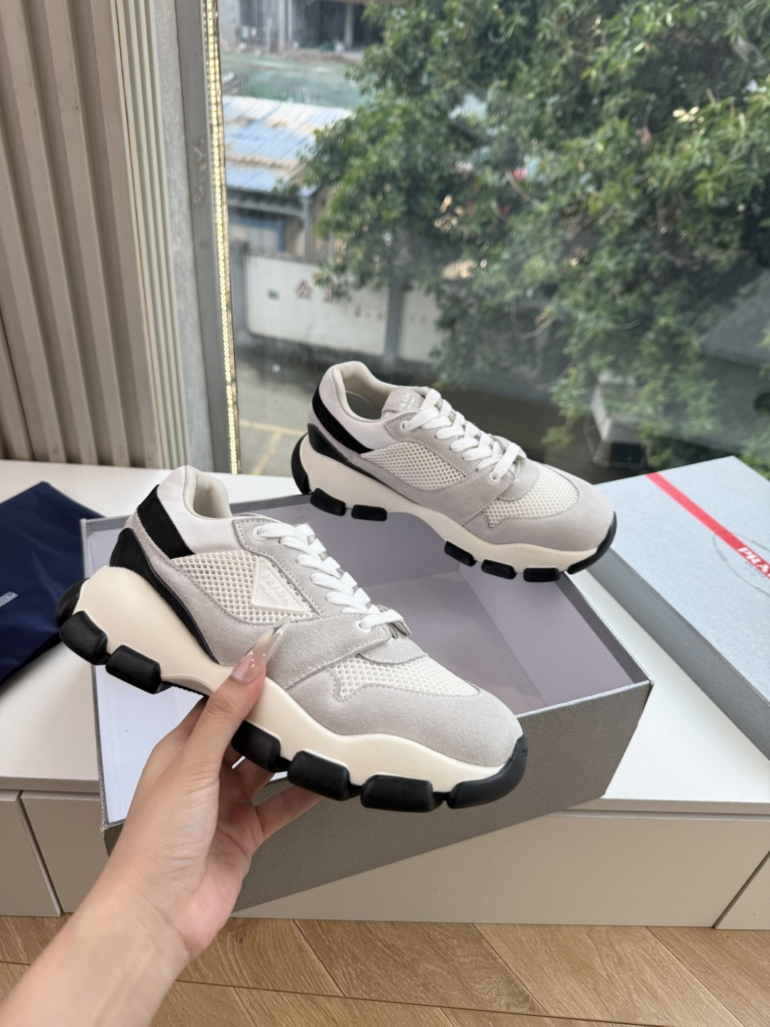 出厂价G2231Prada普拉达P家26ssfw～new新款系带休闲 德训鞋 低调奢华懒人鞋，富人的不二选择！ 软胶底素