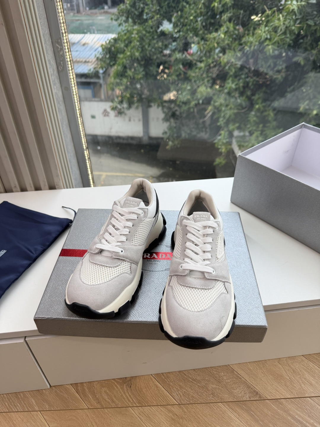 出厂价G2231Prada普拉达P家26ssfw~new新款系带休闲 德训鞋 低调奢华懒人鞋,富人的不二选择! 软胶底素 出厂价G2231Prada普拉达P家26ssfw~new新款系带休闲 德训鞋 低调奢华懒人鞋,富人的不二选择! 软胶底素