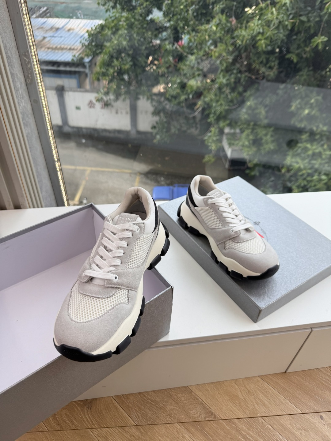 出厂价G2231Prada普拉达P家26ssfw～new新款系带休闲 德训鞋 低调奢华懒人鞋，富人的不二选择！ 软胶底素