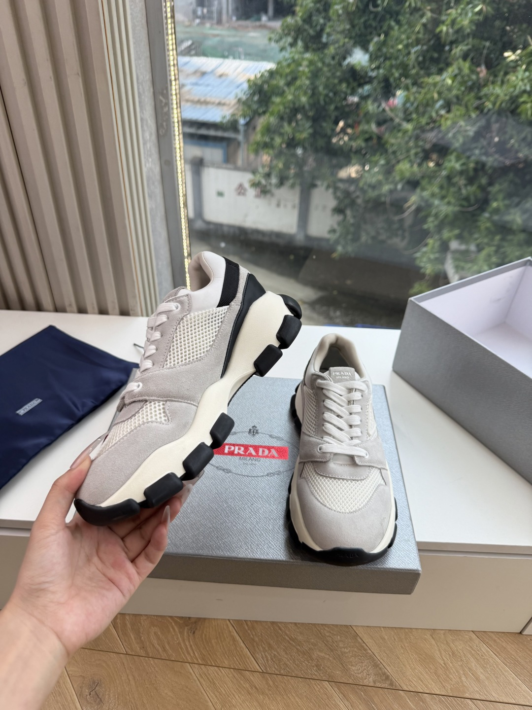 出厂价G2231Prada普拉达P家26ssfw～new新款系带休闲 德训鞋 低调奢华懒人鞋，富人的不二选择！ 软胶底素