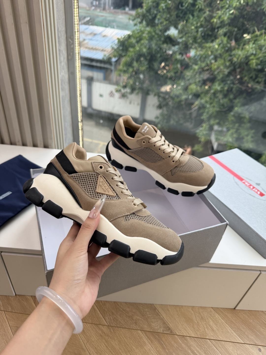 出厂价G2231Prada普拉达P家26ssfw~new新款系带休闲 德训鞋 低调奢华懒人鞋,富人的不二选择! 软胶底素 出厂价G2231Prada普拉达P家26ssfw~new新款系带休闲 德训鞋 低调奢华懒人鞋,富人的不二选择! 软胶底素