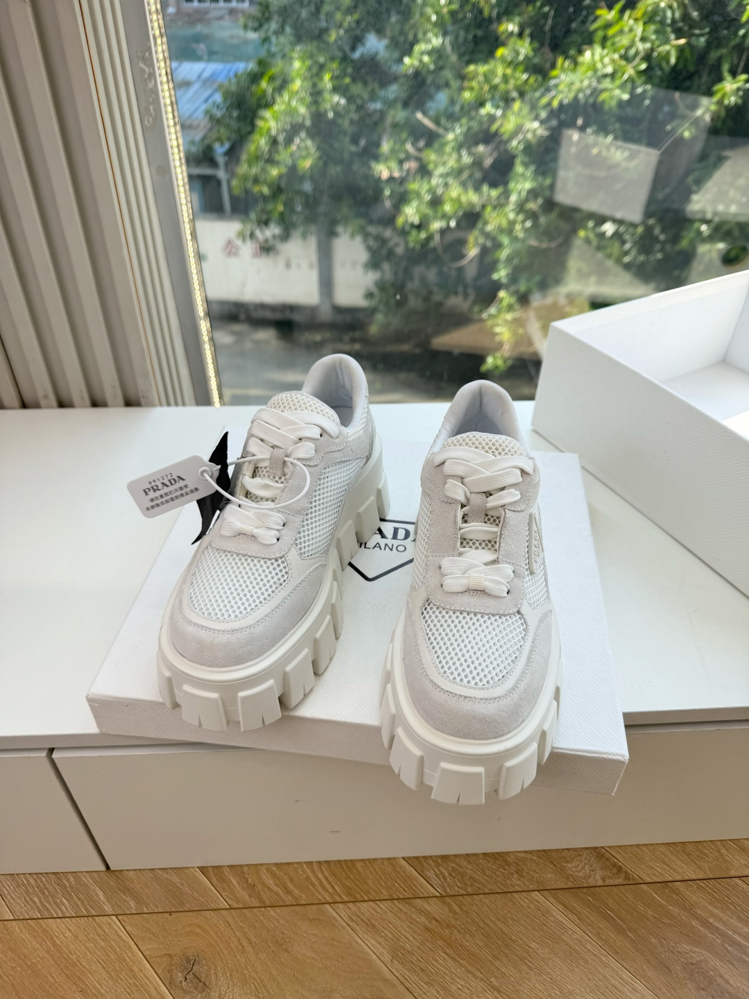 出厂价G036Prada普拉达P家26ssfw～new新款系带休闲 德训鞋 低调奢华懒人鞋，富人的不二选择！ 软胶底素有