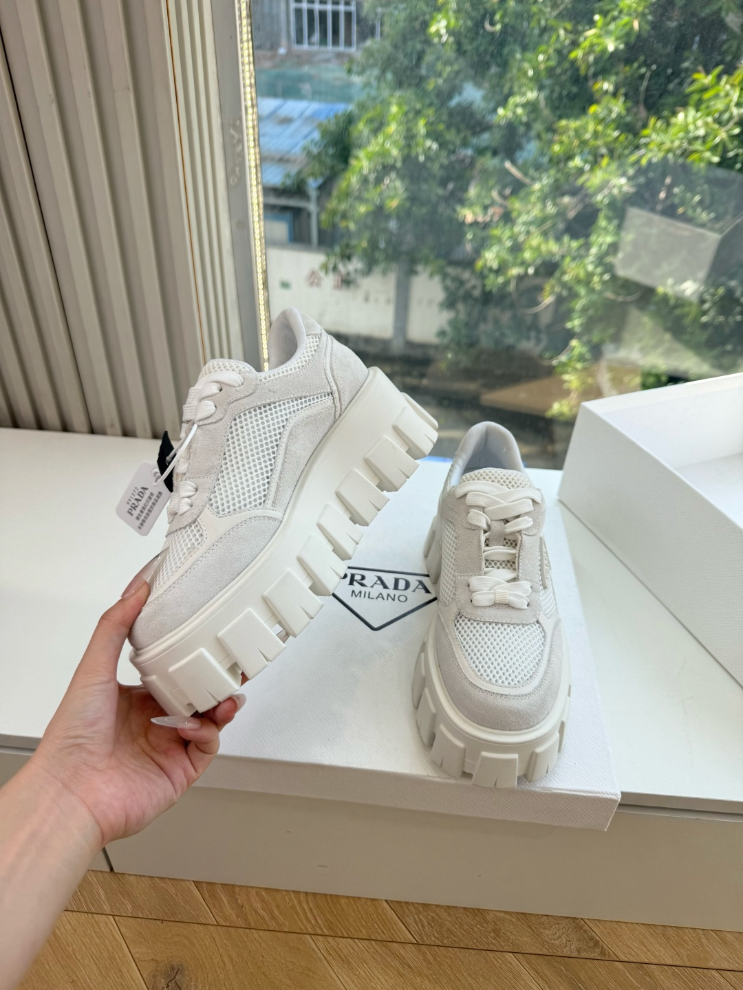 出厂价G036Prada普拉达P家26ssfw～new新款系带休闲 德训鞋 低调奢华懒人鞋，富人的不二选择！ 软胶底素有
