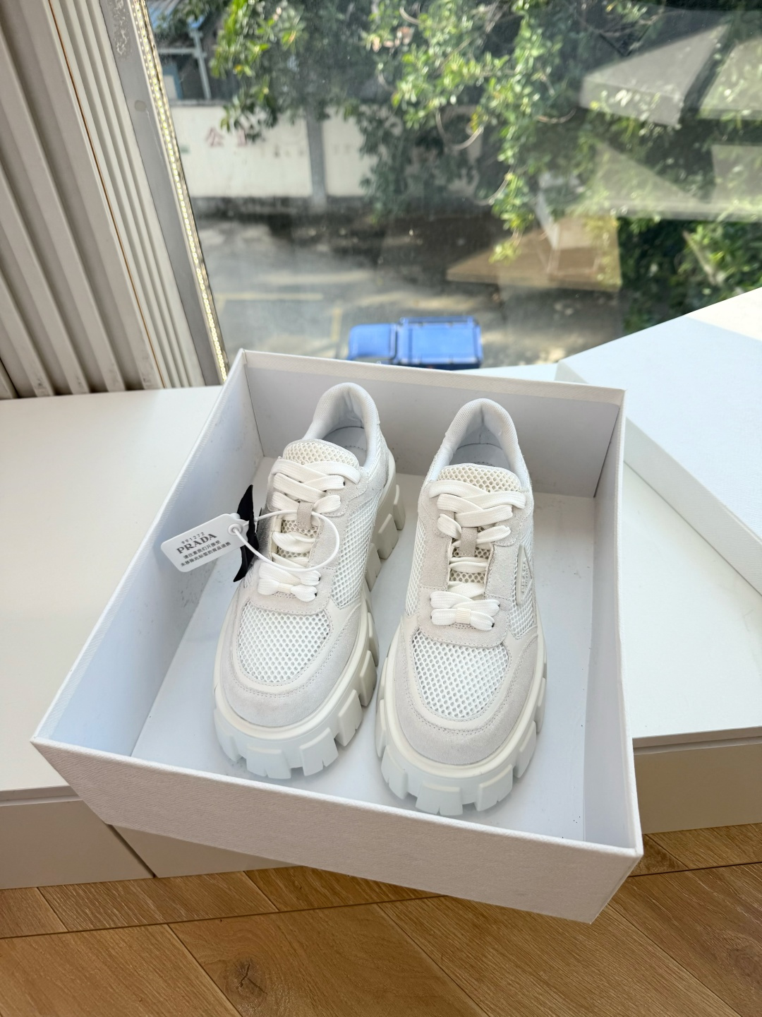 出厂价G036Prada普拉达P家26ssfw~new新款系带休闲 德训鞋 低调奢华懒人鞋,富人的不二选择! 软胶底素有 出厂价G036Prada普拉达P家26ssfw~new新款系带休闲 德训鞋 低调奢华懒人鞋,富人的不二选择! 软胶底素有