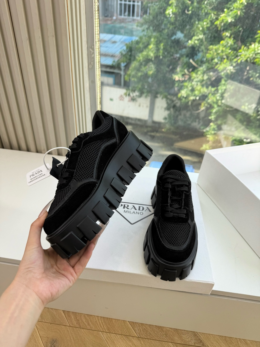出厂价G036Prada普拉达P家26ssfw～new新款系带休闲 德训鞋 低调奢华懒人鞋，富人的不二选择！ 软胶底素有