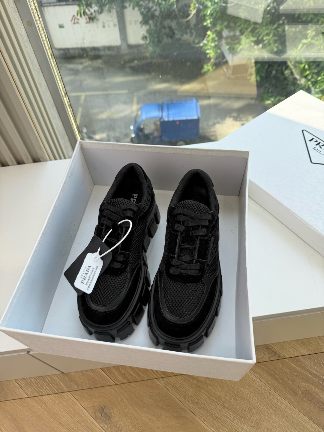 出厂价G036Prada普拉达P家26ssfw～new新款系带休闲 德训鞋 低调奢华懒人鞋，富人的不二选择！ 软胶底素有