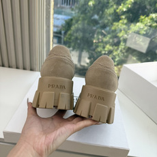 出厂价G036Prada普拉达P家26ssfw~new新款系带休闲 德训鞋 低调奢华懒人鞋,富人的不二选择! 软胶底素有 出厂价G036Prada普拉达P家26ssfw~new新款系带休闲 德训鞋 低调奢华懒人鞋,富人的不二选择! 软胶底素有