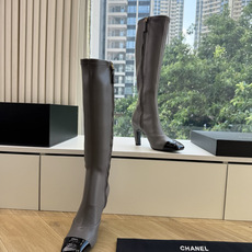 G238😀CHANEL香奈儿*小香秋冬新款骑士靴库靴这款骑士靴真的是帅气时尚的代表马丁靴骑士靴靴筒Chanel字母点缀 G238😀CHANEL香奈儿*小香秋冬新款骑士靴库靴这款骑士靴真的是帅气时尚的代表马丁靴骑士靴靴筒Chanel字母点缀