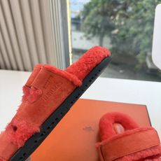 高版男码➕10 G082𝐇𝐄𝐑𝐌𝐄*爱马仕皮毛一体卷糕毛二舅拖 今年面料均选用A+皮毛一体卷糕毛 毛茸茸的 敲可爱的,踩 高版男码➕10 G082𝐇𝐄𝐑𝐌𝐄*爱马仕皮毛一体卷糕毛二舅拖 今年面料均选用A+皮毛一体卷糕毛 毛茸茸的 敲可爱的,踩