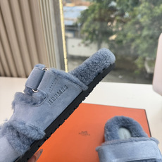 高版男码➕10 G082𝐇𝐄𝐑𝐌𝐄*爱马仕皮毛一体卷糕毛二舅拖 今年面料均选用A+皮毛一体卷糕毛 毛茸茸的 敲可爱的,踩 高版男码➕10 G082𝐇𝐄𝐑𝐌𝐄*爱马仕皮毛一体卷糕毛二舅拖 今年面料均选用A+皮毛一体卷糕毛 毛茸茸的 敲可爱的,踩