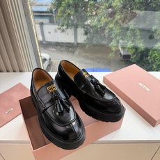 G0286代购级独家上新Miu Miu2026真皮乐福鞋Zp开发 手工羊皮平底拖鞋秒杀市面版本Miu真的太少女奶呼呼的超 G0286代购级独家上新Miu Miu2026真皮乐福鞋Zp开发 手工羊皮平底拖鞋秒杀市面版本Miu真的太少女奶呼呼的超