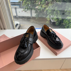 G0286代购级独家上新Miu Miu2026真皮乐福鞋Zp开发 手工羊皮平底拖鞋秒杀市面版本Miu真的太少女奶呼呼的超 G0286代购级独家上新Miu Miu2026真皮乐福鞋Zp开发 手工羊皮平底拖鞋秒杀市面版本Miu真的太少女奶呼呼的超
