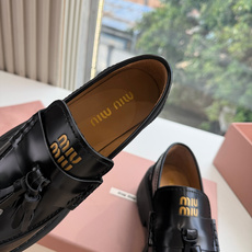 G0286代购级独家上新Miu Miu2026真皮乐福鞋Zp开发 手工羊皮平底拖鞋秒杀市面版本Miu真的太少女奶呼呼的超 G0286代购级独家上新Miu Miu2026真皮乐福鞋Zp开发 手工羊皮平底拖鞋秒杀市面版本Miu真的太少女奶呼呼的超