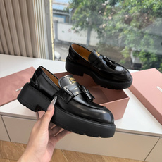 G0286代购级独家上新Miu Miu2026真皮乐福鞋Zp开发 手工羊皮平底拖鞋秒杀市面版本Miu真的太少女奶呼呼的超 G0286代购级独家上新Miu Miu2026真皮乐福鞋Zp开发 手工羊皮平底拖鞋秒杀市面版本Miu真的太少女奶呼呼的超
