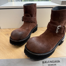磨砂男➕20😀 G06代购级别Balenciaga巴黎世家毒液Venom情侣款高筒靴 中筒靴 请认准高版本 这款靴子在 磨砂男➕20😀 G06代购级别Balenciaga巴黎世家毒液Venom情侣款高筒靴 中筒靴 请认准高版本 这款靴子在