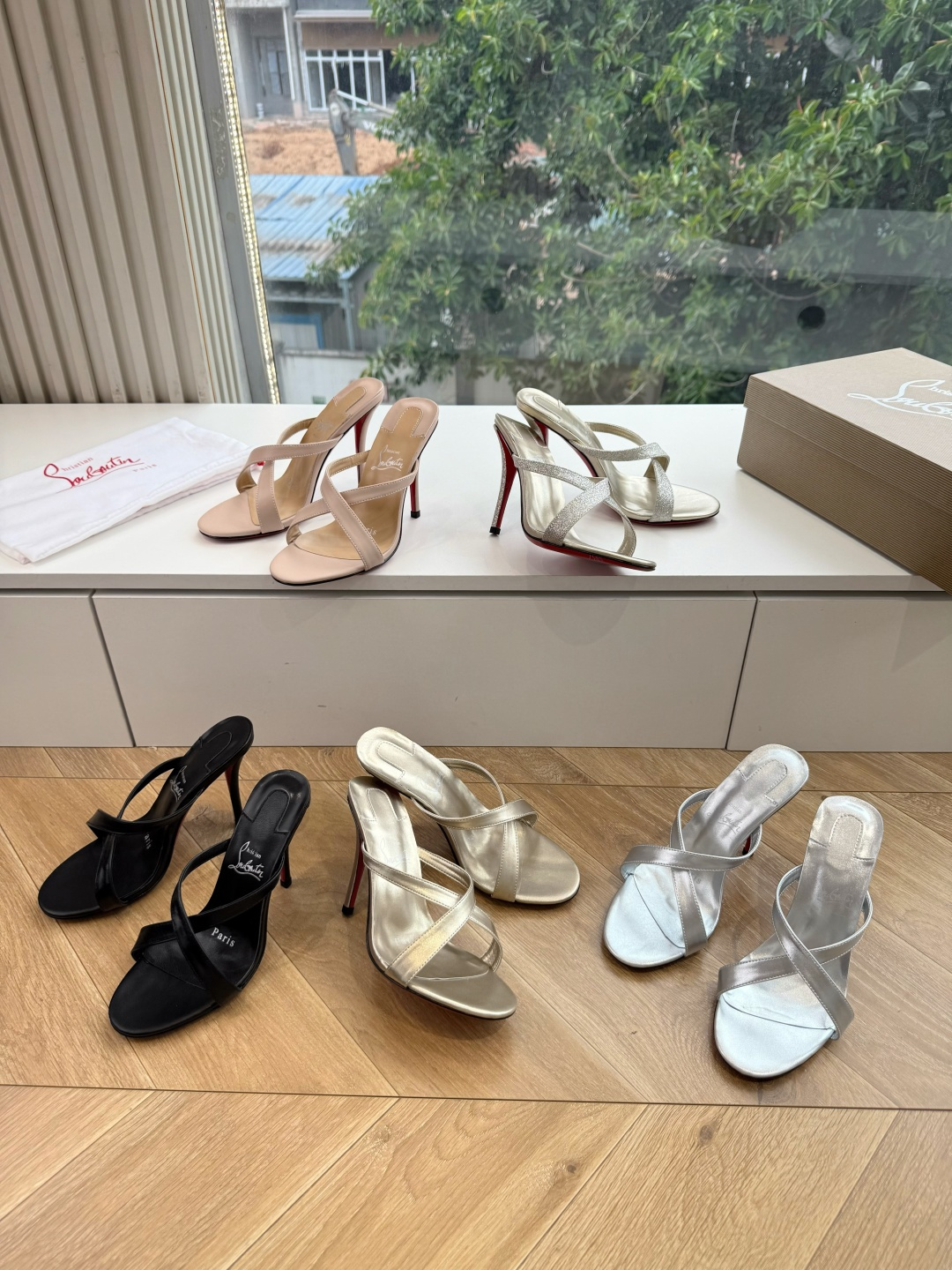 G277Christian Louboutin红底鞋单鞋 选到了颜色真好看呀[色色R]MyTheresa上现在居然 最后