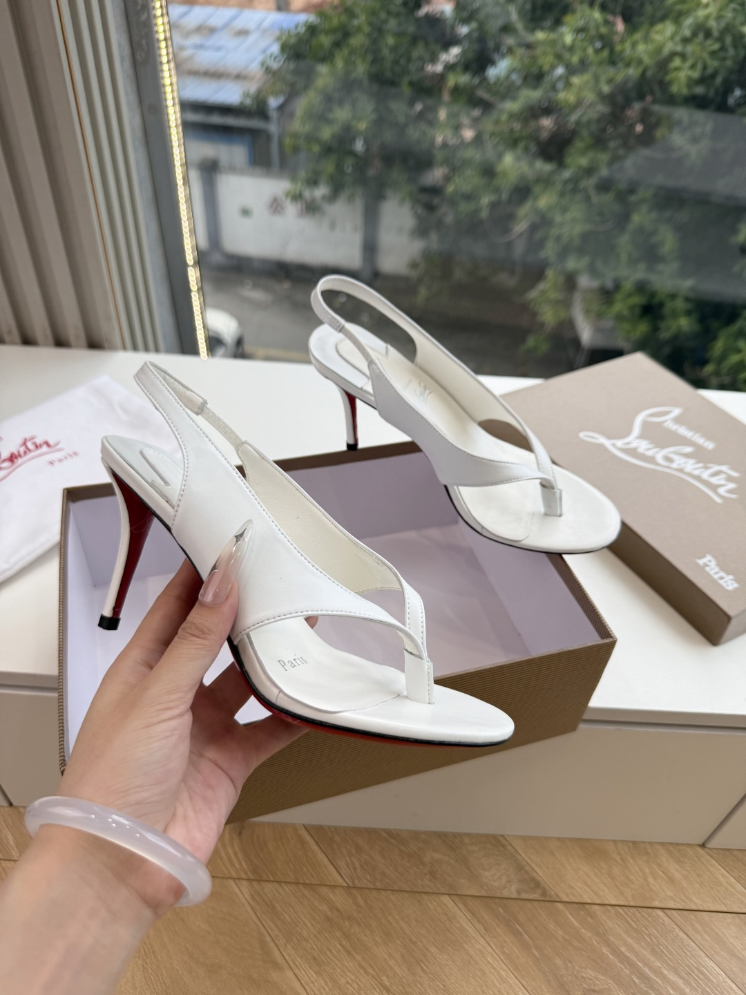 G277Christian Louboutin红底鞋单鞋 选到了颜色真好看呀[色色R]MyTheresa上现在居然 最后