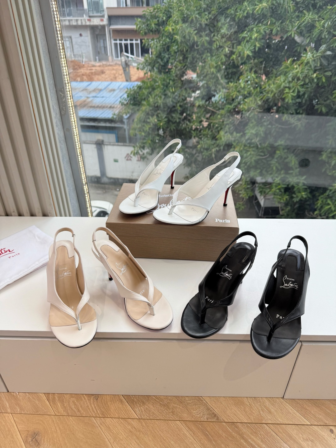 G277Christian Louboutin红底鞋单鞋 选到了颜色真好看呀[色色R]MyTheresa上现在居然 最后