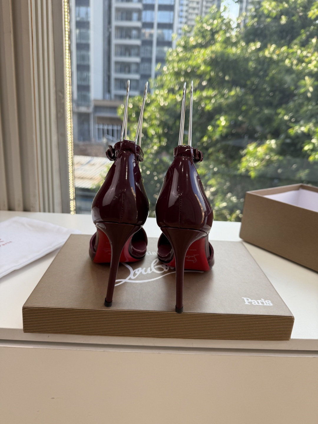 G277Christian Louboutin红底鞋单鞋 选到了颜色真好看呀[色色R]MyTheresa上现在居然 最后