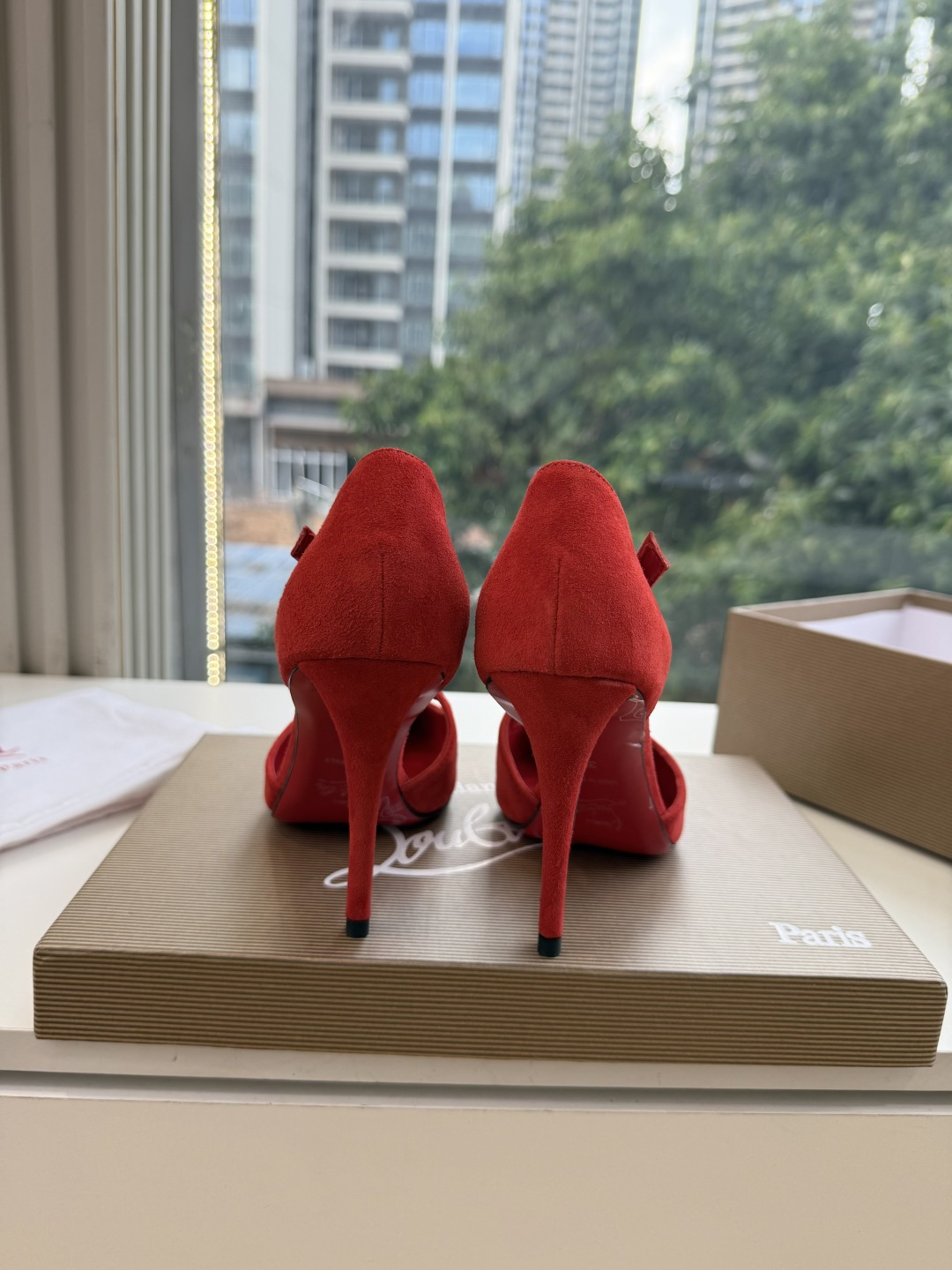 G277Christian Louboutin红底鞋单鞋 选到了颜色真好看呀[色色R]MyTheresa上现在居然 最后