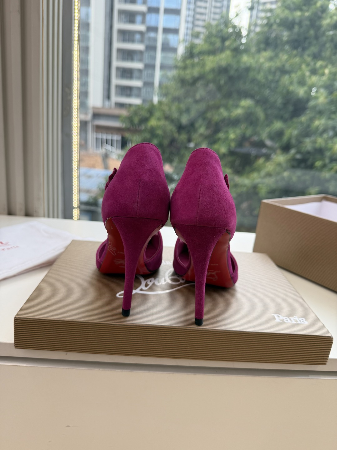 G277Christian Louboutin红底鞋单鞋 选到了颜色真好看呀[色色R]MyTheresa上现在居然 最后