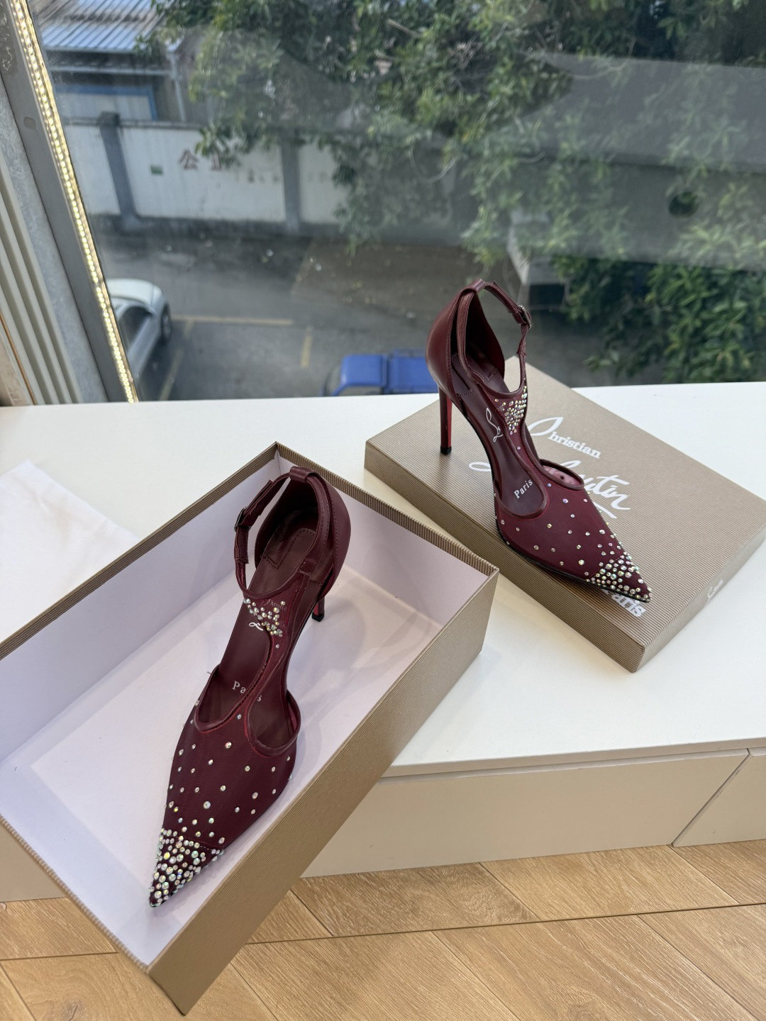 G277Christian Louboutin红底鞋单鞋 选到了颜色真好看呀[色色R]MyTheresa上现在居然 最后