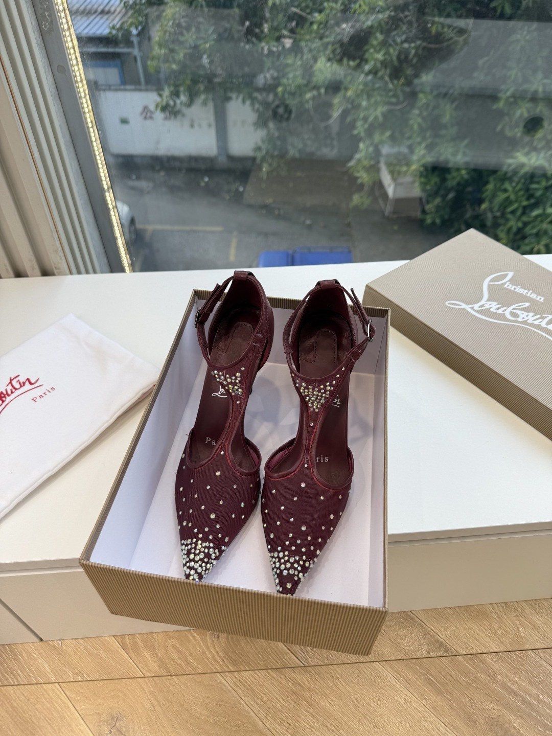 G277Christian Louboutin红底鞋单鞋 选到了颜色真好看呀[色色R]MyTheresa上现在居然 最后