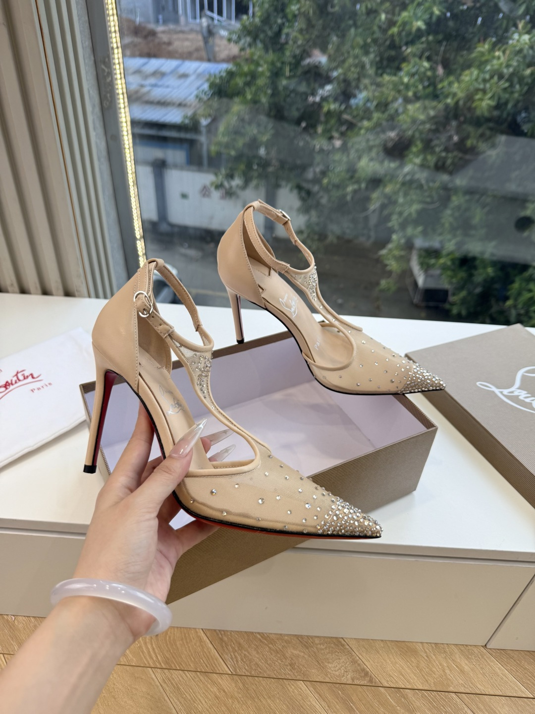 G277Christian Louboutin红底鞋单鞋 选到了颜色真好看呀[色色R]MyTheresa上现在居然 最后