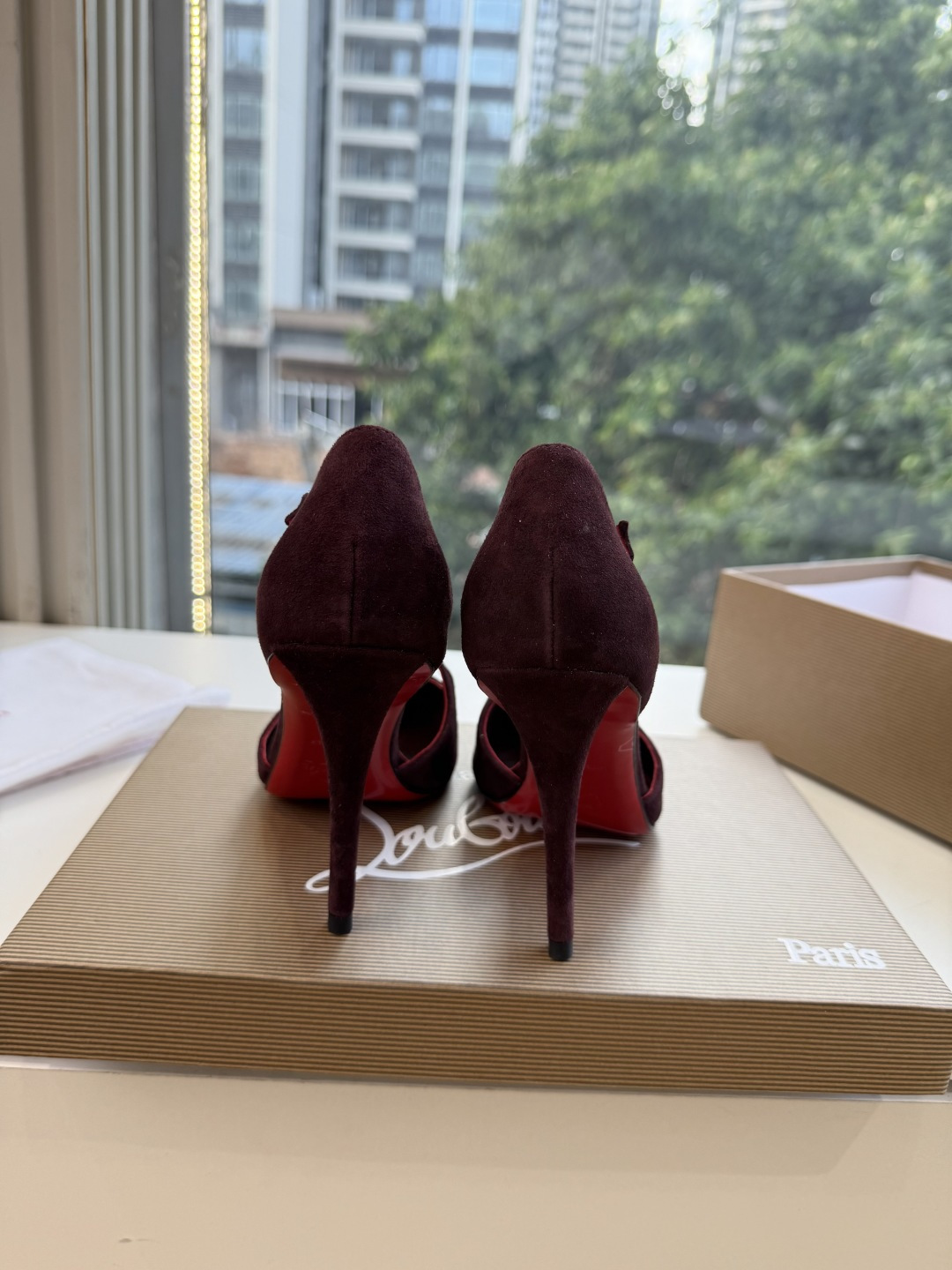 G277Christian Louboutin红底鞋单鞋 选到了颜色真好看呀[色色R]MyTheresa上现在居然 最后