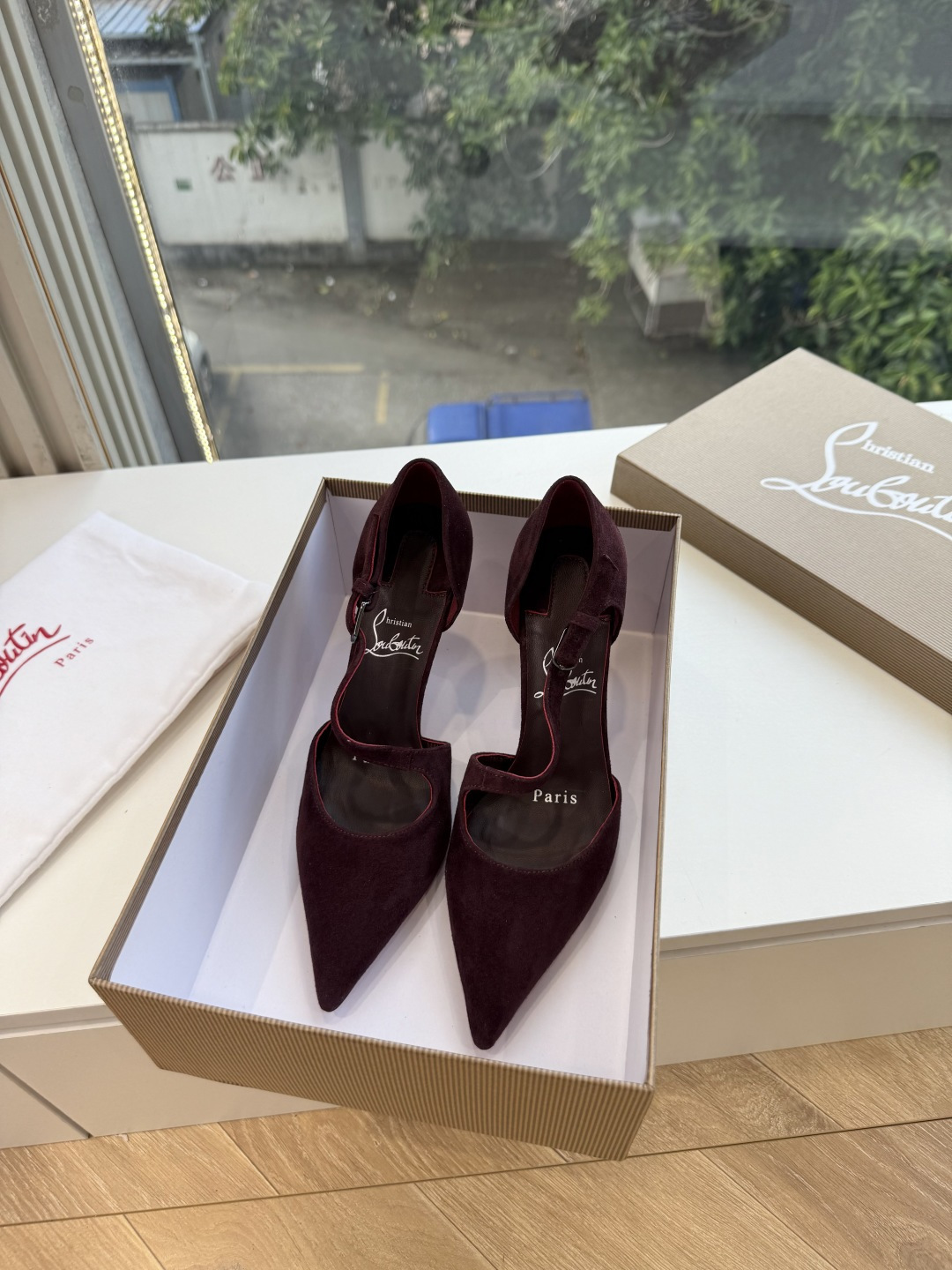 G277Christian Louboutin红底鞋单鞋 选到了颜色真好看呀[色色R]MyTheresa上现在居然 最后