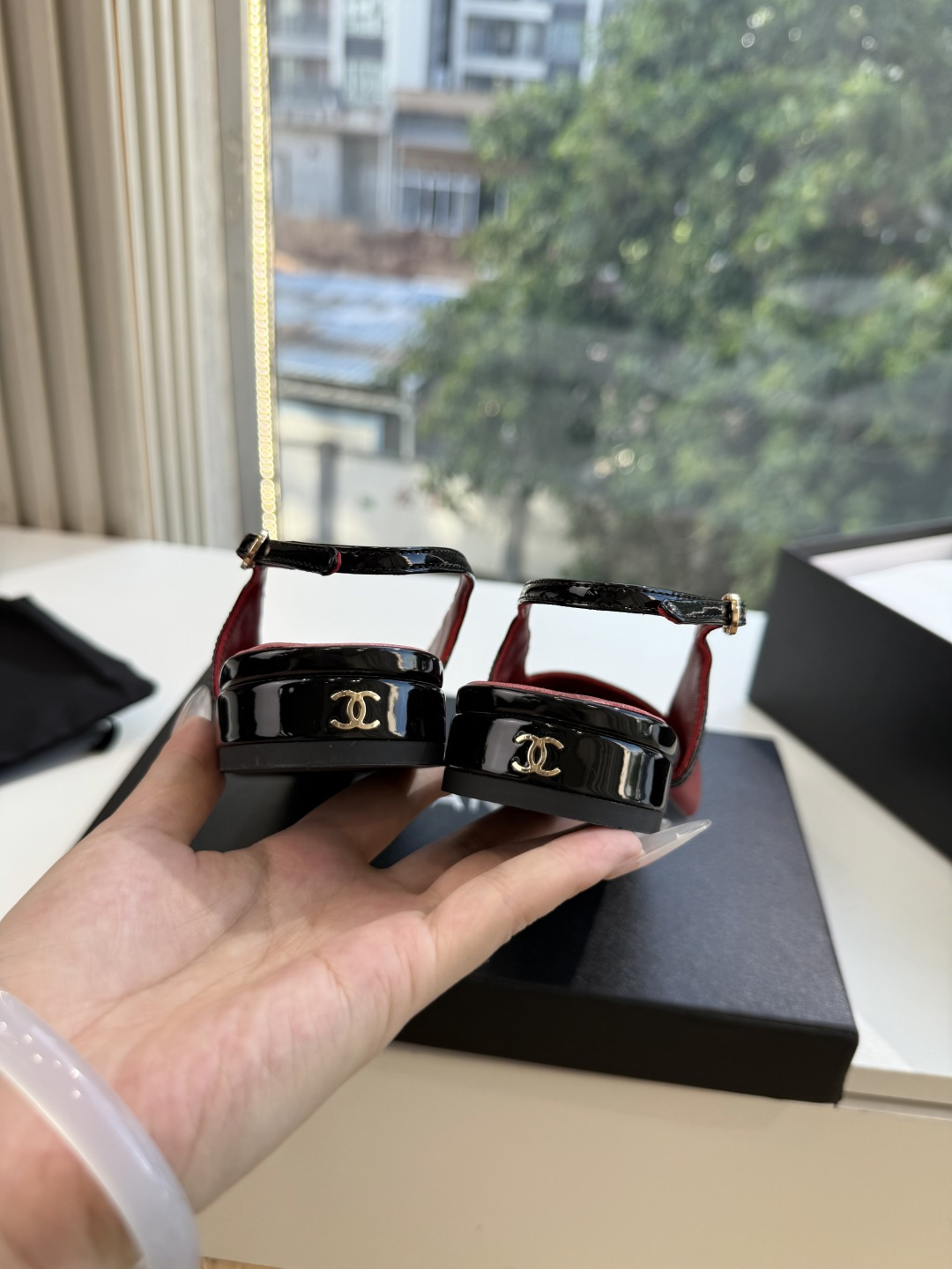 G238Chane*26ss新款玛丽珍单鞋高跟鞋凉鞋 温柔名媛的氛围感缓缓蔓延，圆润鞋头搭配精巧的小蝴蝶结，撞色方头贴标