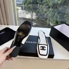 G238Chane*26ss新款玛丽珍单鞋高跟鞋凉鞋 温柔名媛的氛围感缓缓蔓延,圆润鞋头搭配精巧的小蝴蝶结,撞色方头贴标 G238Chane*26ss新款玛丽珍单鞋高跟鞋凉鞋 温柔名媛的氛围感缓缓蔓延,圆润鞋头搭配精巧的小蝴蝶结,撞色方头贴标