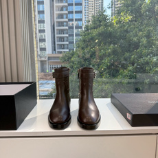 G06顶级品质黑色咖色大底不一样我们真皮对版底CHANEL香奈儿*小香切尔西短靴秋冬新款骑士靴库靴这款骑士靴真的是帅气时 G06顶级品质黑色咖色大底不一样我们真皮对版底CHANEL香奈儿*小香切尔西短靴秋冬新款骑士靴库靴这款骑士靴真的是帅气时